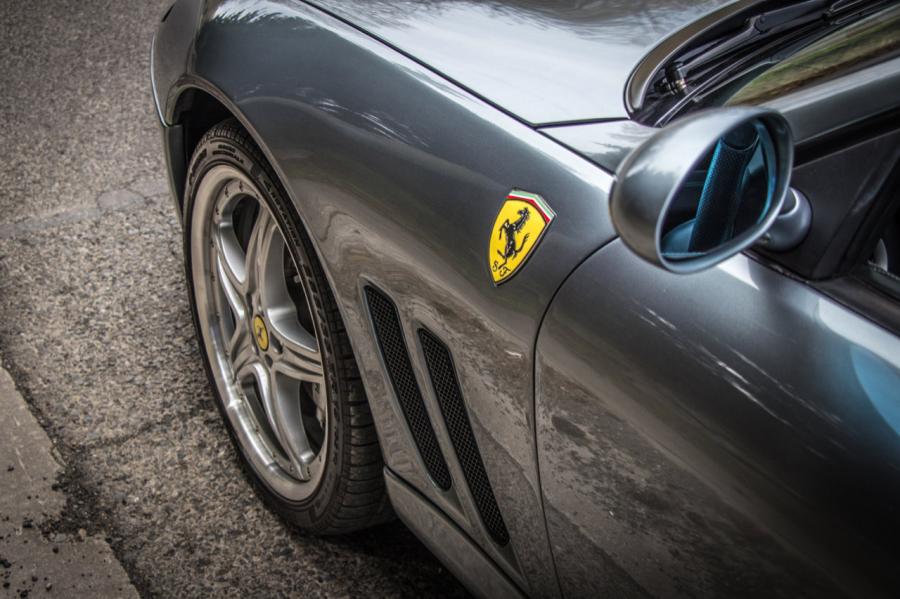 Детали экстерьера Ferrari 575 Superamerica 2005 года  (фото 32 из 79)